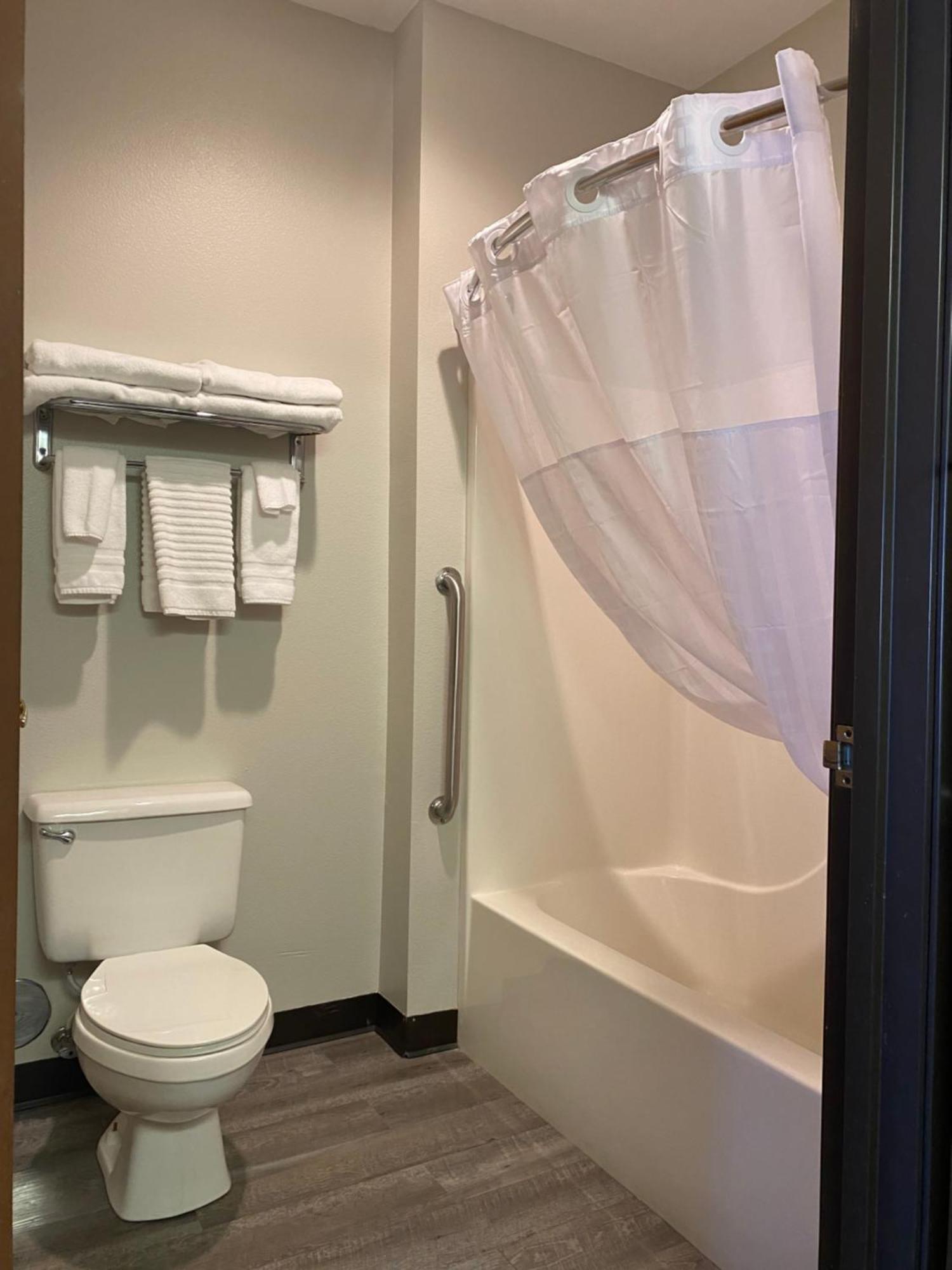 Fairbridge Inn Express Tukwila Zewnętrze zdjęcie